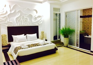 8 Plus Motels