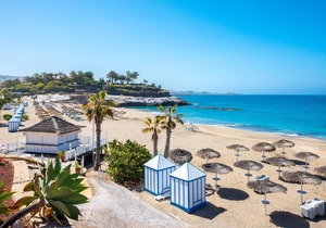 8. Regal Bed Accommodation Los Moxaicos, Pool