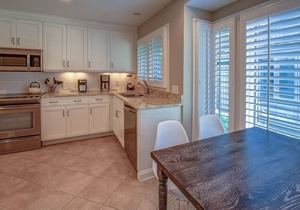 8 Turtle Lane Club - Few Steps to the pool & beach!