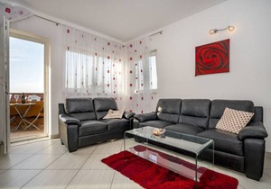 80 m² Apartment ∙ 3 bedrooms ∙ 6 guests