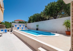 80 m² Apartment ∙ 3 bedrooms ∙ 6 guests