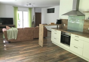 80qm großes, modern eingerichtetes 3-Zimmer Appartement mit Terrasse