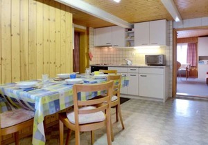 810 ft² Chalet
