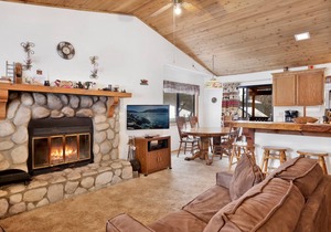 82 m² Cabin ∙ 2 bedrooms ∙ 6 guests