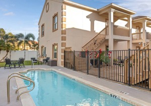 84 m² Condo ∙ 2 bedrooms ∙ 6 guests