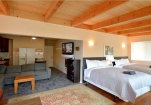8406 - Penthouse Studio with Elevator & Parking near SFO