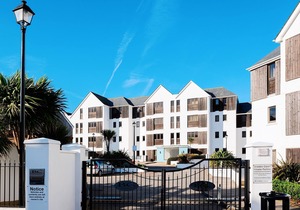 9 Bredon Court - close to Fistral Beach and golf course, parking, dog friendly