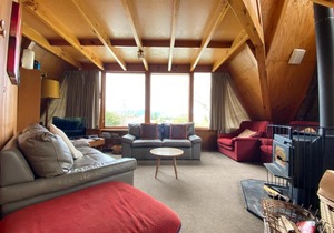 9 Chalet Cres