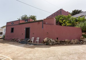90 m² Private room ∙ 1 bedroom ∙ 2 guests
