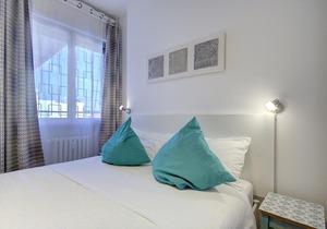 900-1,double bed/bath,wifi/aircond,breakfast facility