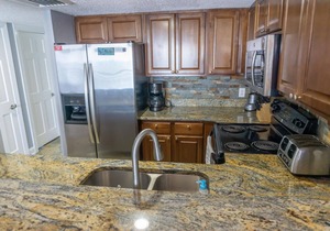904 Direct Oceanfront 2 bedroom/2 bath condo