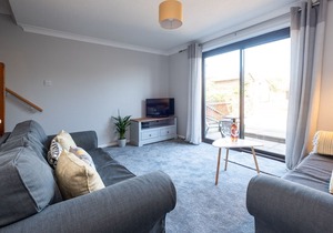 91 Carr Avenue - sleeps 4 guests in 2 bedrooms