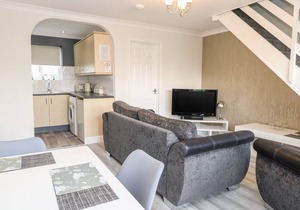 91 WATERSIDE PARK, pet friendly, country holiday cottage in Lowestoft