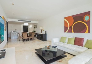 93 m² Condo ∙ 2 bedrooms ∙ 6 guests
