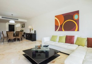 93 m² Condo ∙ 2 bedrooms ∙ 6 guests
