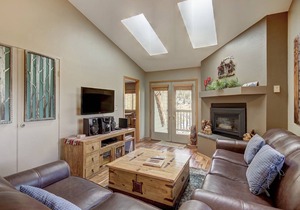 93 m² Condo ∙ 2 bedrooms ∙ 8 guests