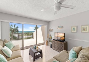 9300HARBORT305CWBMCO - Harbor Light Towers 305