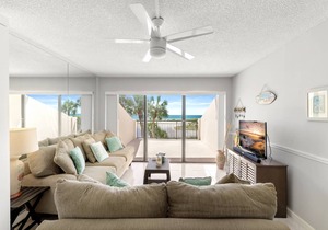 9300HARBORT305CWBMCO - Harbor Light Towers 305