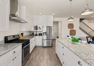 94 PV | Luxury Home with Private Pool & Hot Tub, Fire Pit, Huge Kitchen, and More!