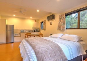 97 Chalet Cres
