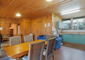 98 Ocean Parade - Rustic Log Cabin