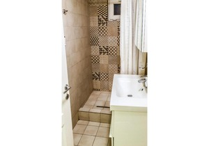 9A Studio, Romana Square
