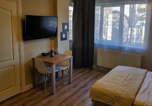 9c Studio, Romana Square