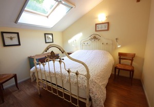 A 3 bed rural gite for up to 6 people, 20 acres of grounds, wifi, by a river.