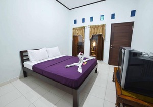 A Cozy Guest House in the Heart of Kuta, Poppies Lane, Only Few Minutes to Beach
