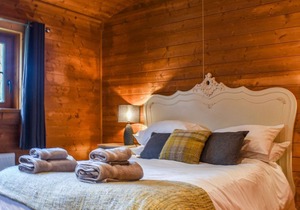 A fabulous lodge, perfect for couples or a family to enjoy.
