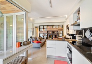 A few steps from Parma Station Apartment