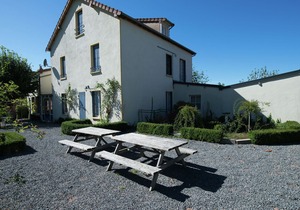 A house suitable for groups and families