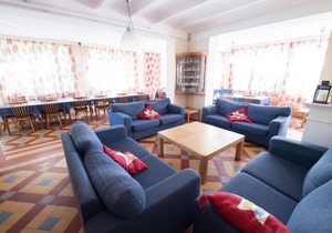 A house suitable for groups and families