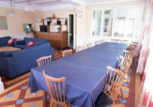 A house suitable for groups and families