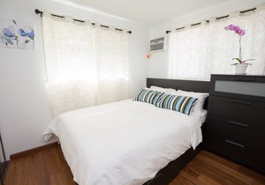 A New Beautiful Kailua Home, near the beach and Kailua town