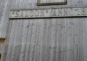 A real old-time western B&b in the Ardennes, room for 2 guests, ensuite bathroom