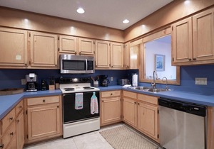 A Some Place Special Minutes to Beach Sleeps 10