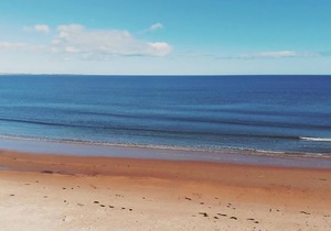 A spacious open plan holiday home with one master double and two twin bedrooms.