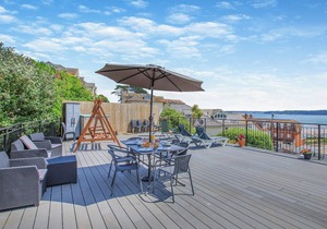 A stunning apartment overlooking Goodrington Beach.