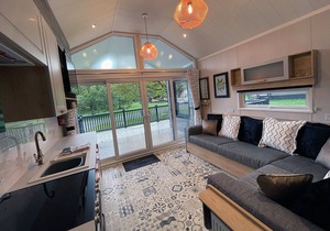 A stylish escape with double bed and twin bed (made into double bed on request), flat screen TV, int