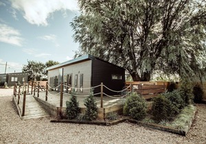 A superior lodge 2 that sleeps 6 guests in 2 bedrooms