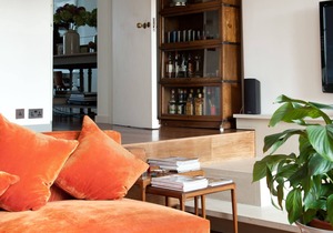 A unique contemporary house close to Battersea Park sleeps 8