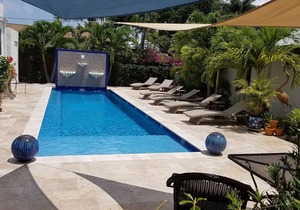 A Wow! 1BR Villa w/Salt Pool- Walk to Ave/Beaches (II)