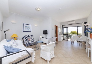 A08 - Magnolia Sea View Apartment