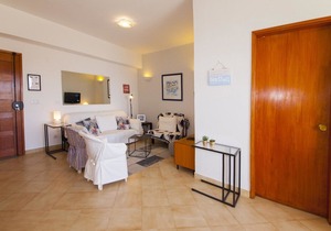 A08 - Magnolia Sea View Apartment