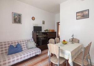 A1 - apt near beach with patio parking and grill