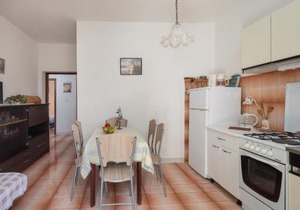 A1 - apt near beach with patio parking and grill