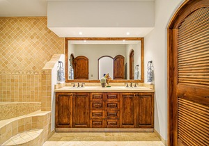 A103 Oceanview 2BD Condo with the Pool and Fitness Center Access