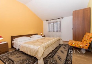 A2 - large apt next to beach w terrace & sea view