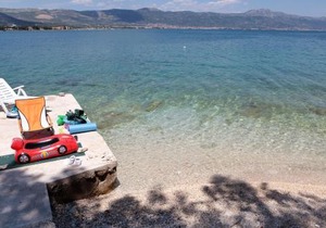 A2 - large apt next to beach w terrace & sea view